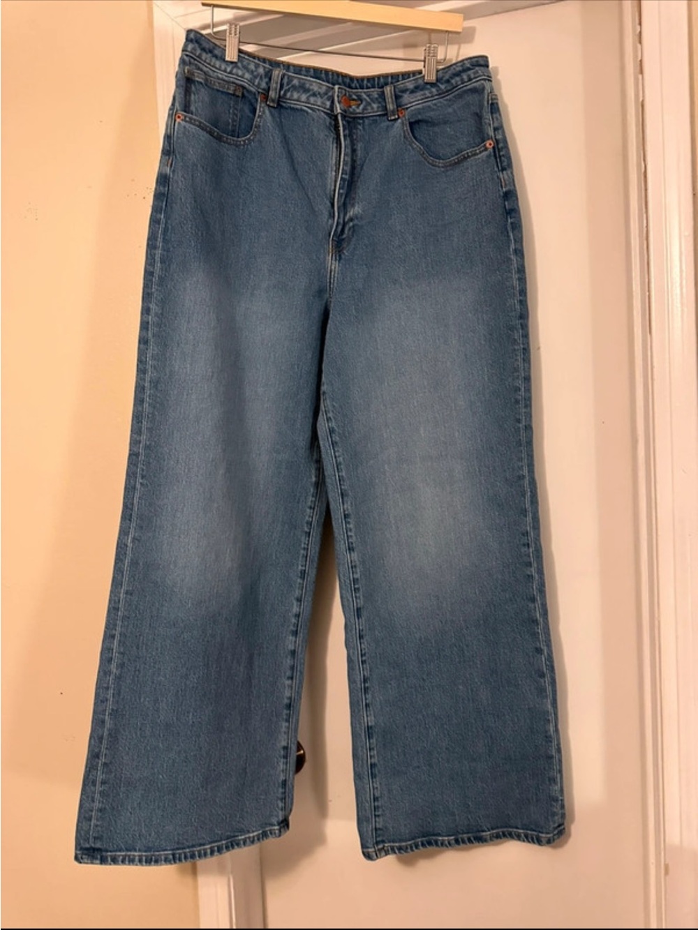 PINK Victoria's Secret Wide-Leg Medium Blue Jeans